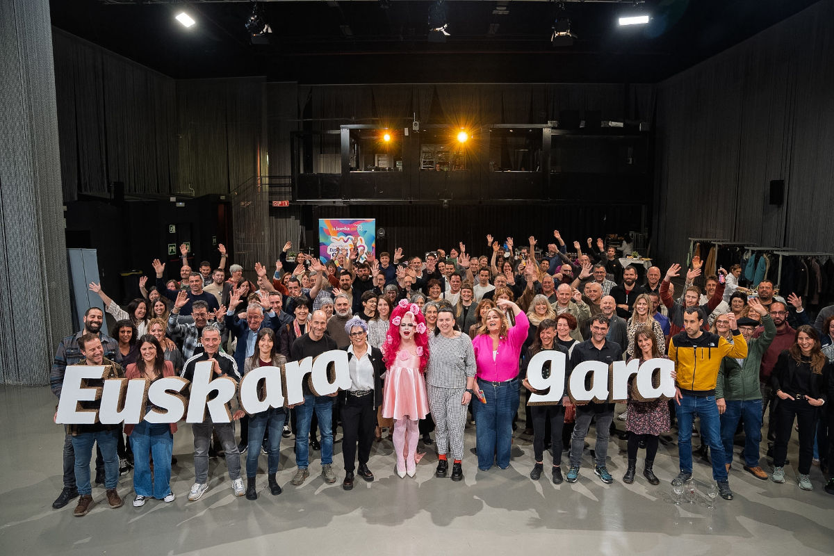 Les émotions et les revendications ont marqué la présentation publique de la 24e Korrika à Bilbao